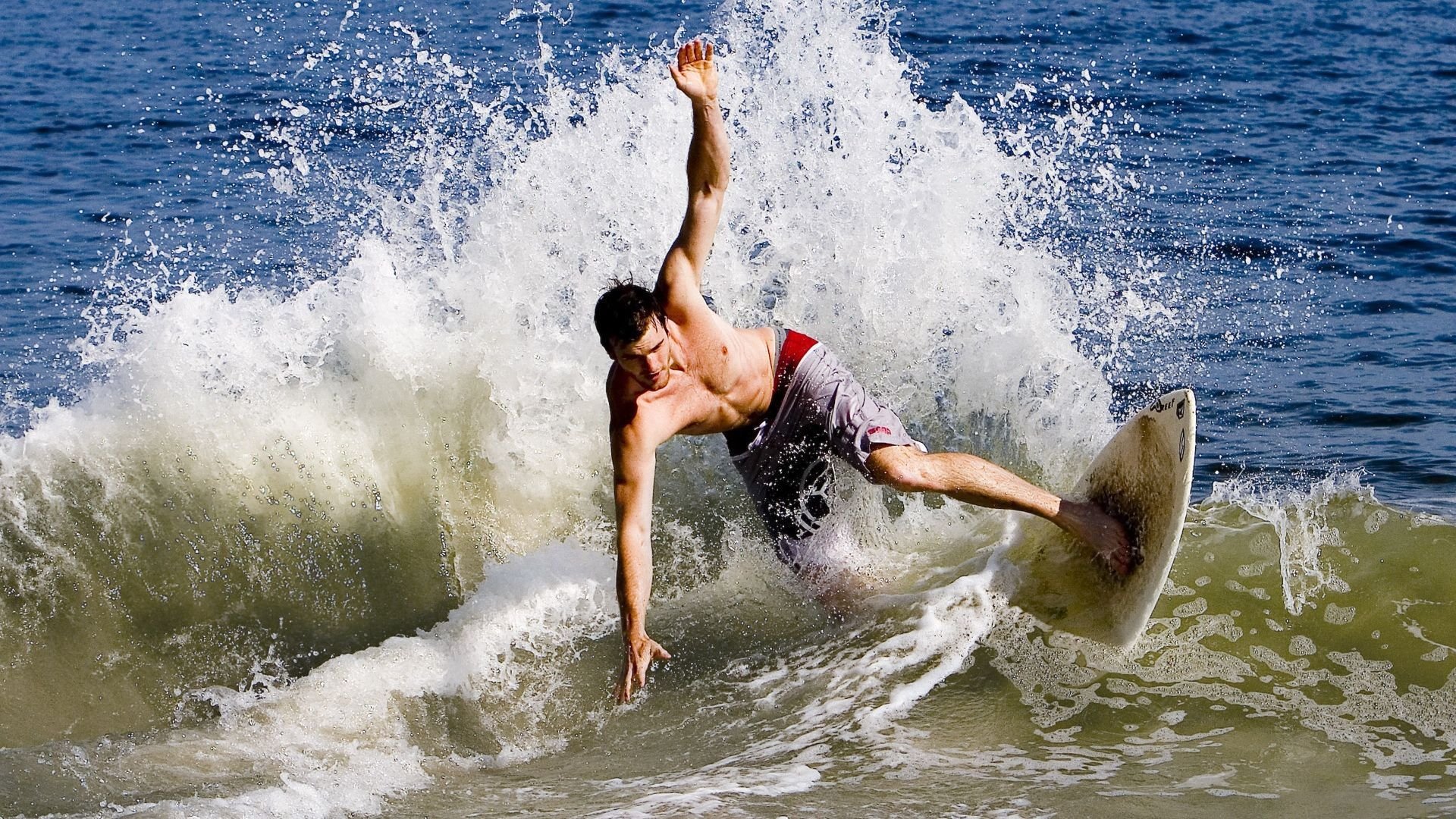 巴西队在南美预赛中保持领先，出线大势已定